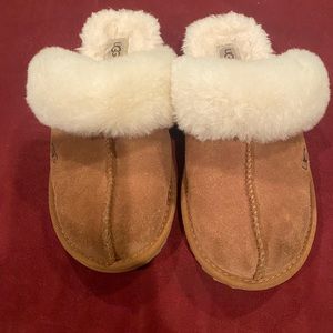 Youth size 3 Ugg slippers